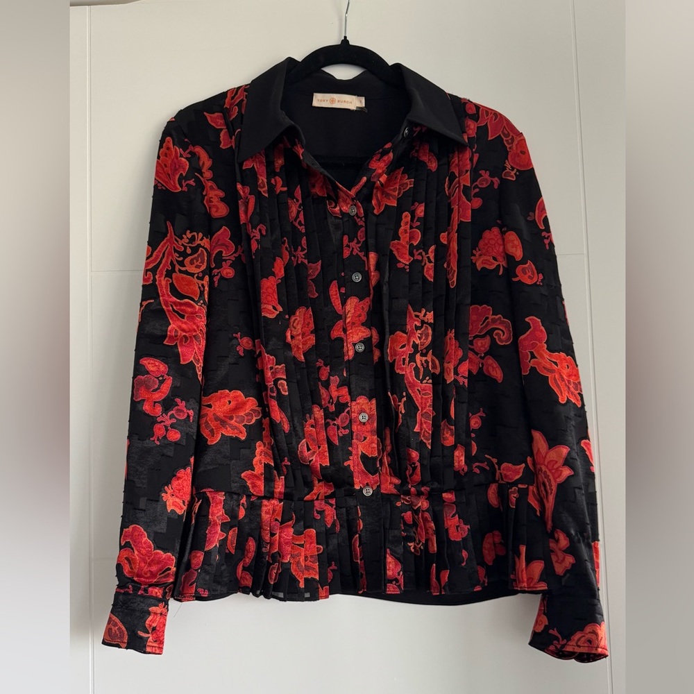 Tory Burch Buttondown Blouse , Brand New, Size 8, Red/Black Floral Print